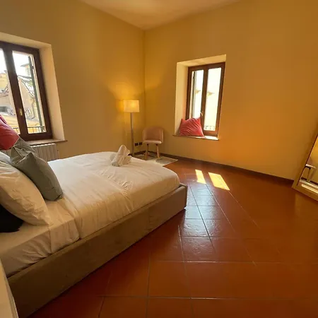 Montecchi House *